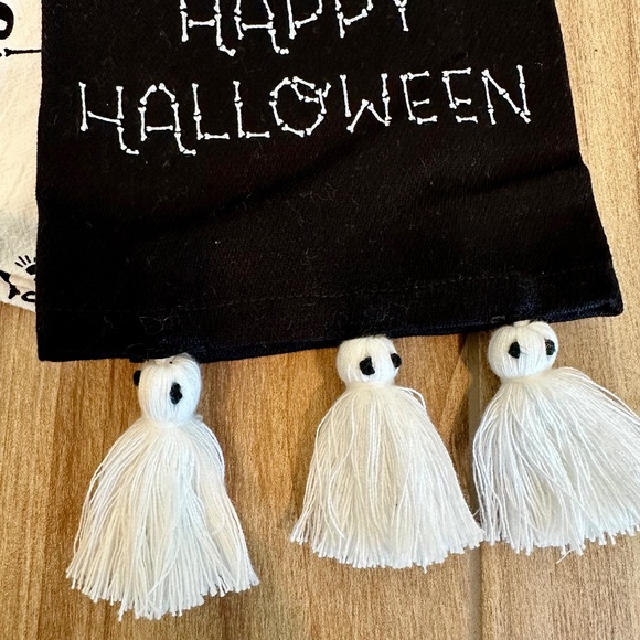Halloween Ghost & Skeleton Kitchen Hand Towels - Picture 4 of 11